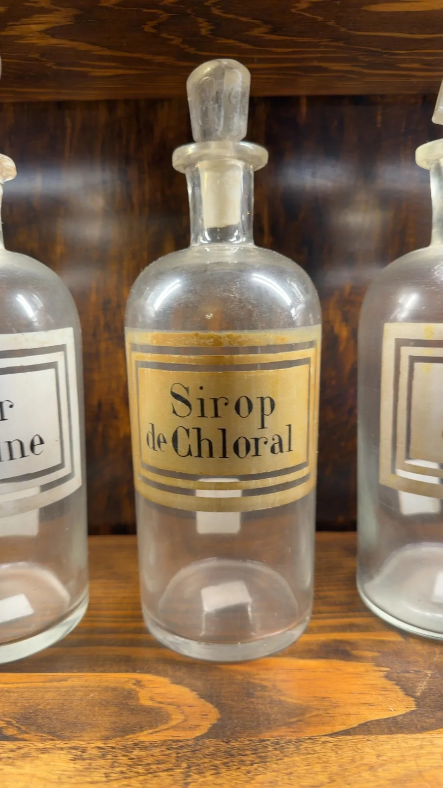 Sirop de Chloral Pharmacy Bottle